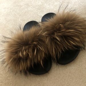 faux fur slides